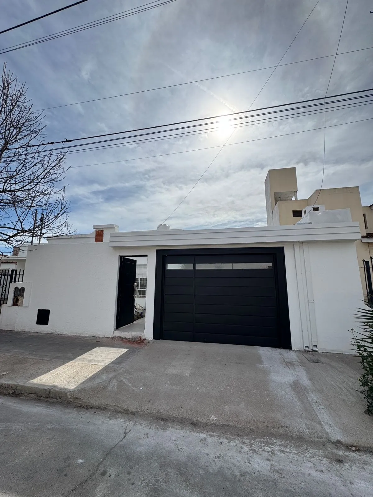 MERGER VENDE CASA – VILLA CABRERA – 3 DORMITORIOS APTO CREDITO!