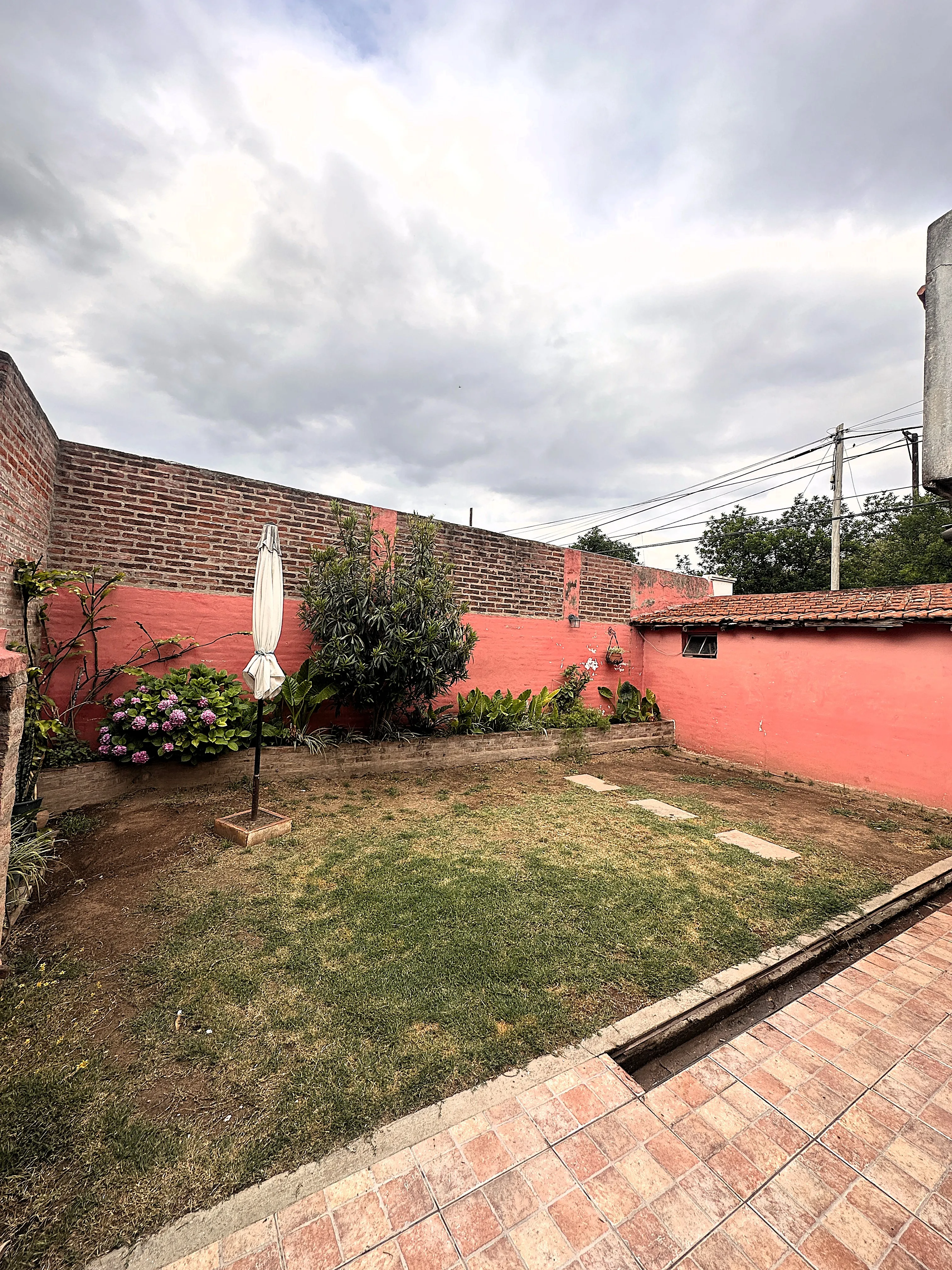 UNA PLANTA - 3 DORM. - APTA CREDITO - CASA EN VENTA BARRIO ROSEDAL