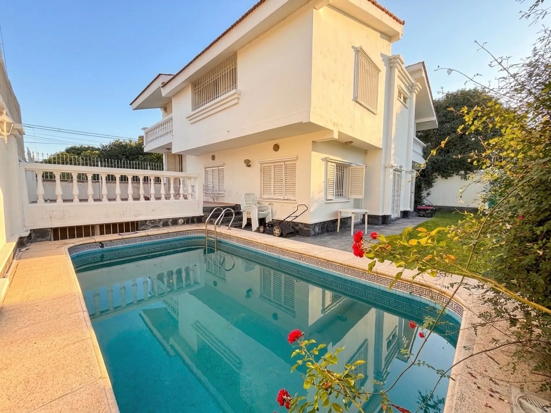 CASA QUEBRADA DE LAS ROSAS CORDOBA  APTA CREDITO PILETA JARDIN BALCON 5 DORMI VENTA