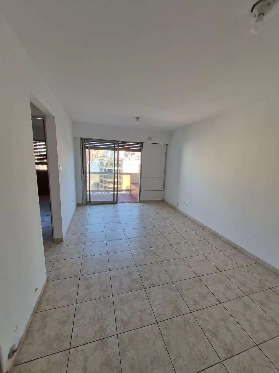 Departamento en Alquiler en Nueva Córdoba  1 Dormitorio con Balcón  Piso 10
