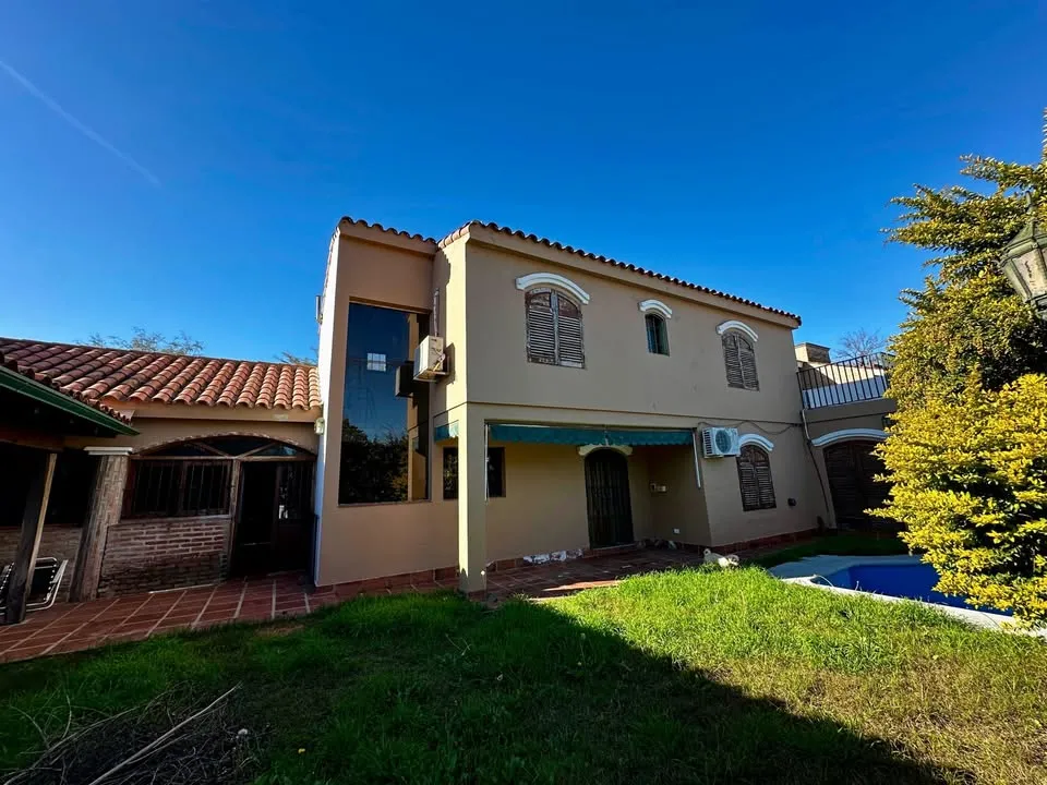 Casa en Alquiler | Villa Belgrano | 4 Dorm. | Pileta Cocheras y Quincho