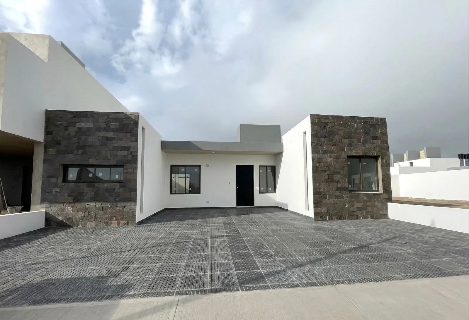 QUEBRADAS DE MANANTIALES CASA EN VENTA A ESTRENAR 1 PLANTA