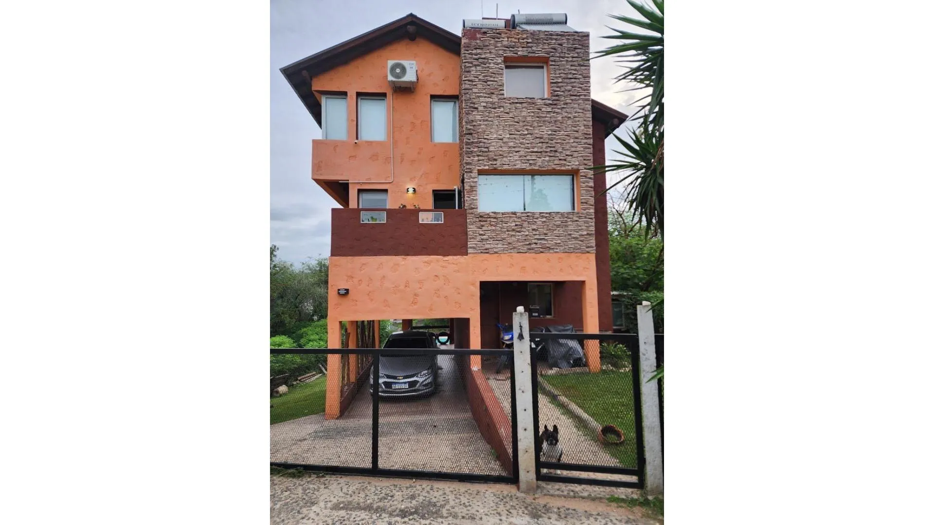 OPORTUNIDAD! SE VENDE HERMOSA CASA C/PILETA  VILLA LAGO AZUL
