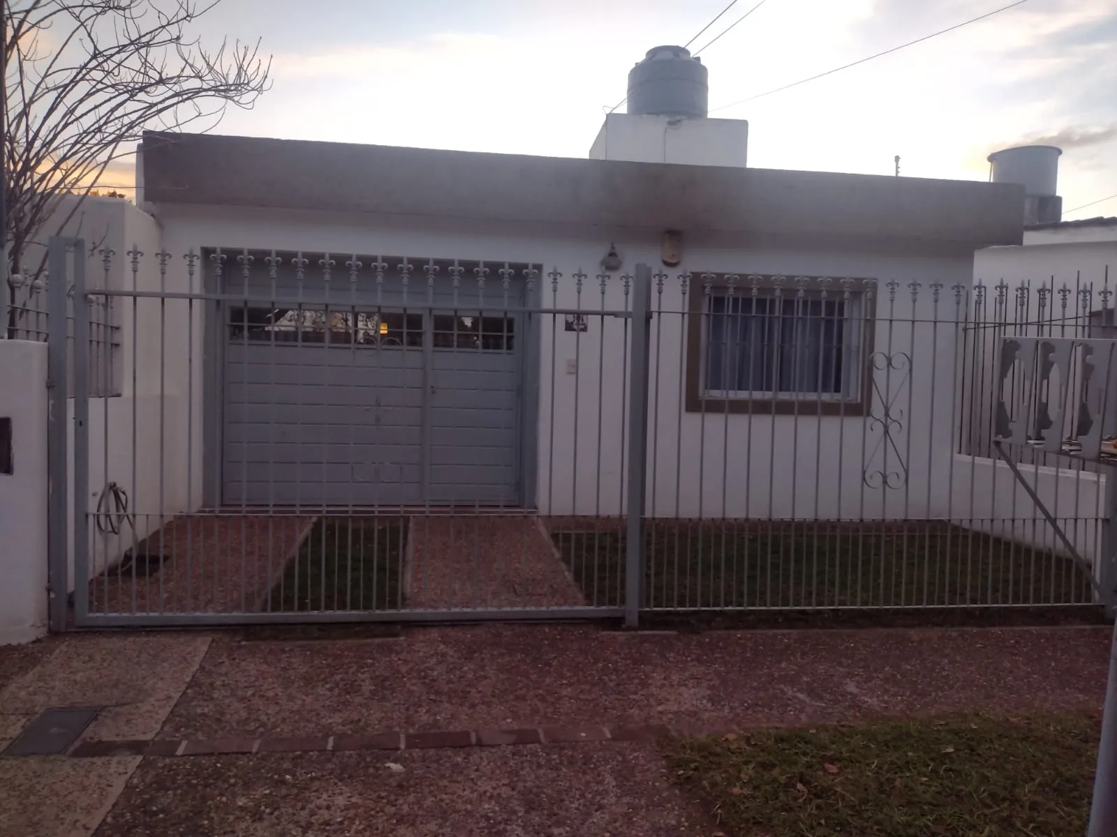 VENTA CASA 2 DORM. B° MATIENZO