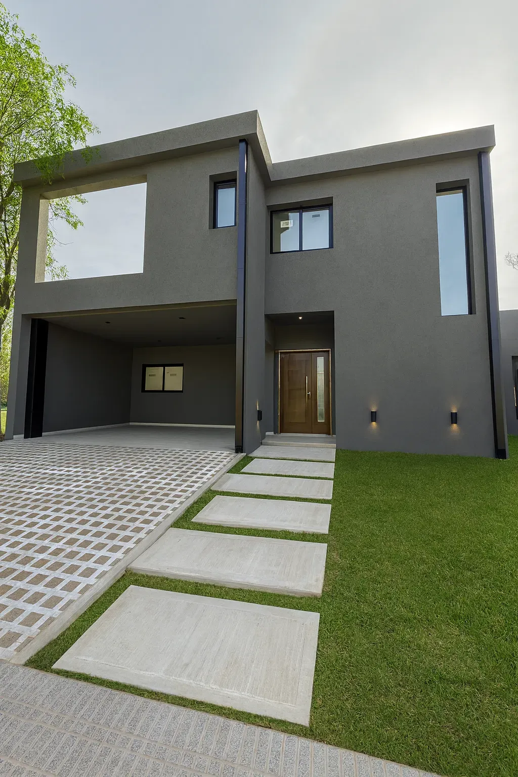 Casa premium en Nuevo Malagueño con galería y loza radiante