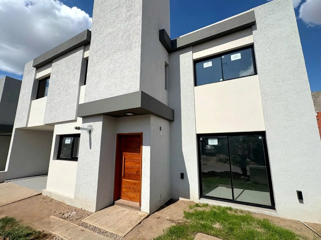Venta Casa 3 Dorm 250 m² Terr - 160 m² Cub Docta Av Malagueño