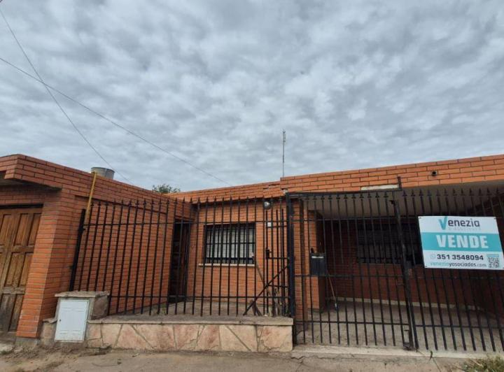 Casa · 133m² · 3 Ambientes · 1 Cochera