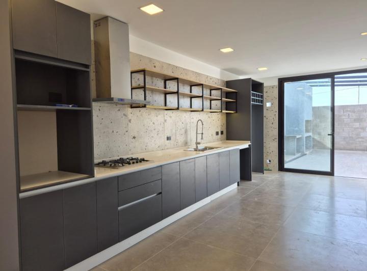 Casa · 100m² · 3 Ambientes · 1 Cochera