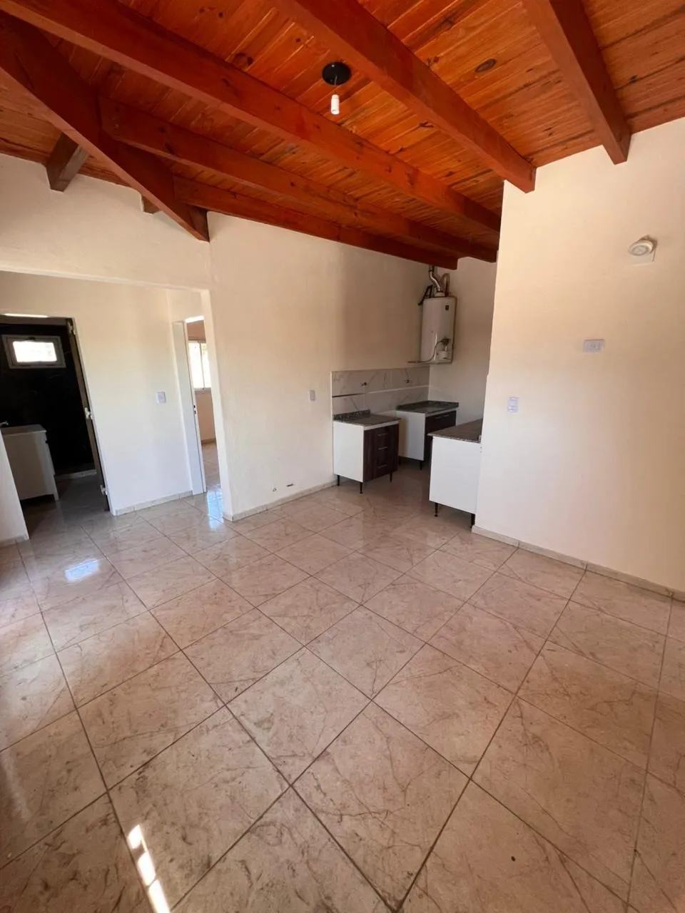 DEPTO EN PLANTA DE 3 DORM - GUILLERMO REYNA AL 2900