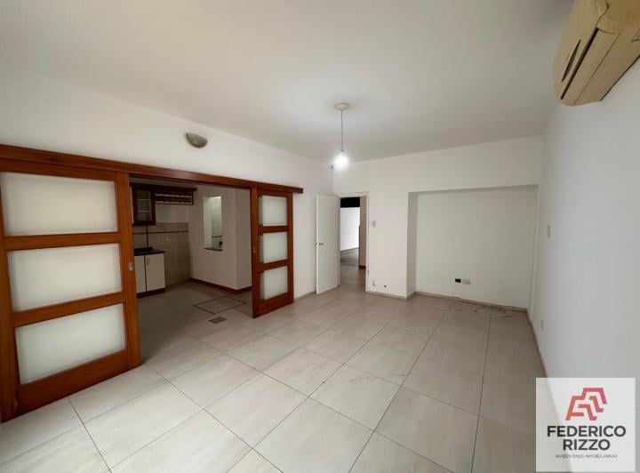 Casa · 219m² · 5 Ambientes · 1 Cochera