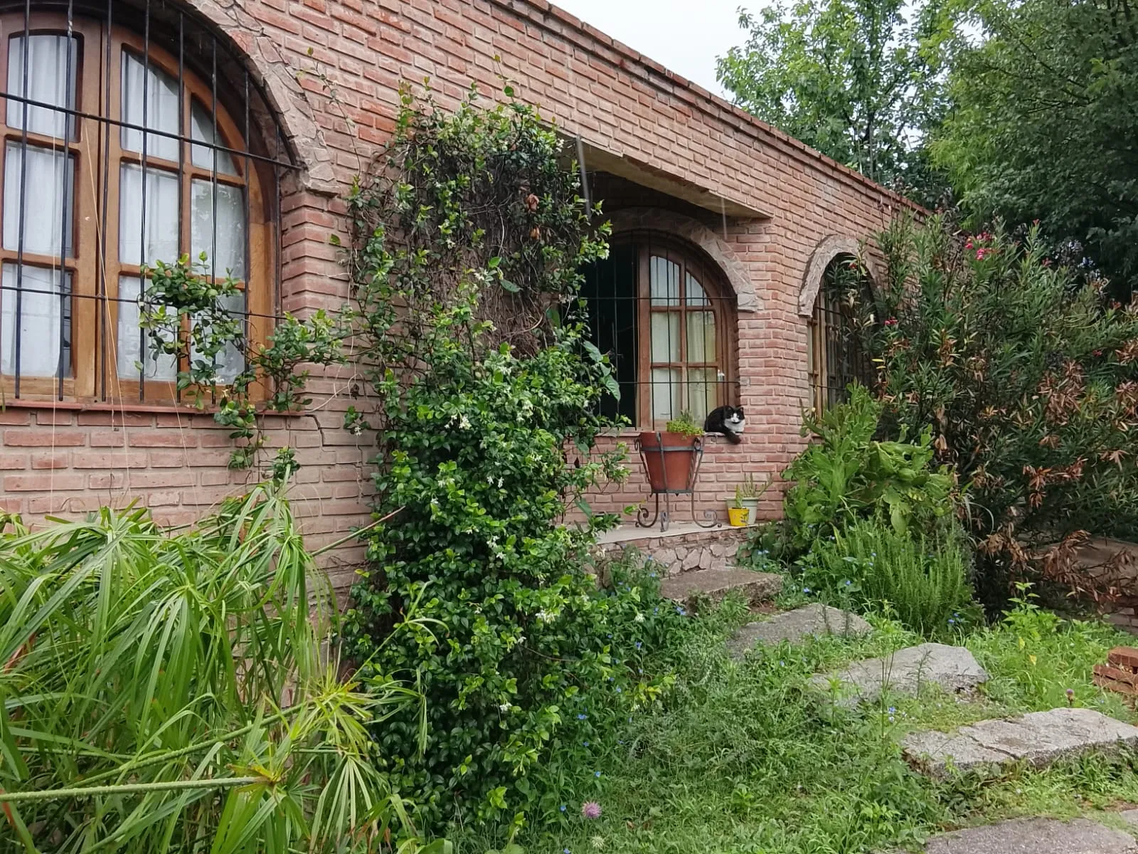 CASA EN VENTA - UNA PLANTA EN VILLA DE LAS ROSAS