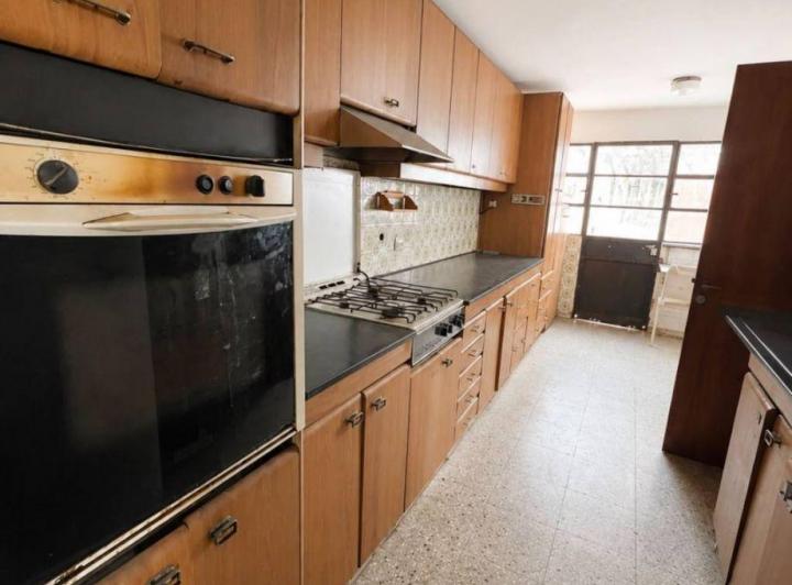 Casa · 210m² · 6 Ambientes · 2 Cocheras