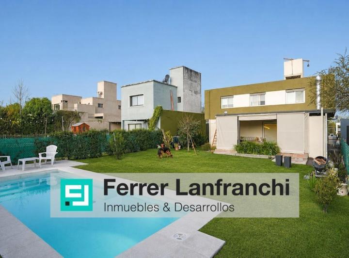 Casa · 205m² · 4 Ambientes · 2 Cocheras