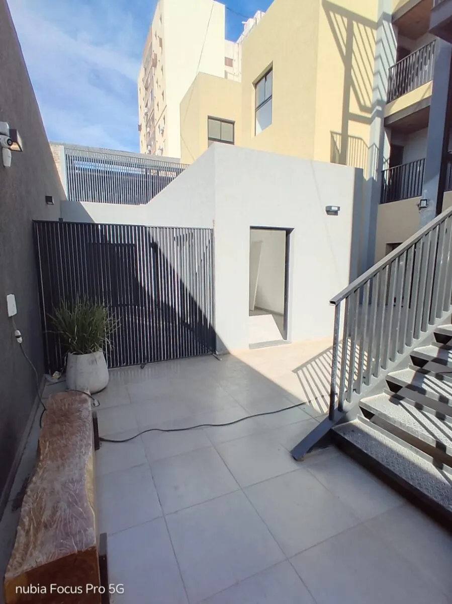 VENTA UNICO DEPTO AMPLIO PB 1 Dorm c/PATIO GRANDE EN COMPLEJO de B° SAN MARTIN I...