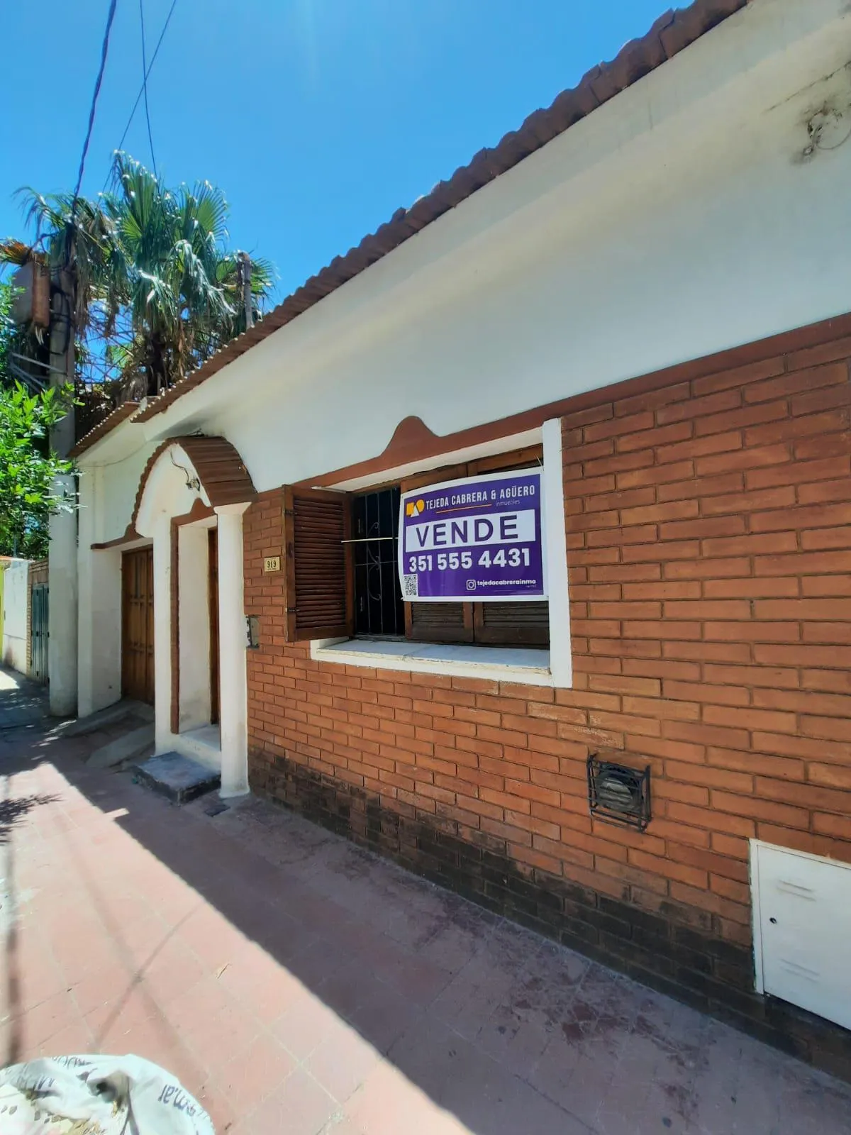 CASA EN VENTA DE TRES DORMITORIOS EN BARRIO OBSERVATORIO