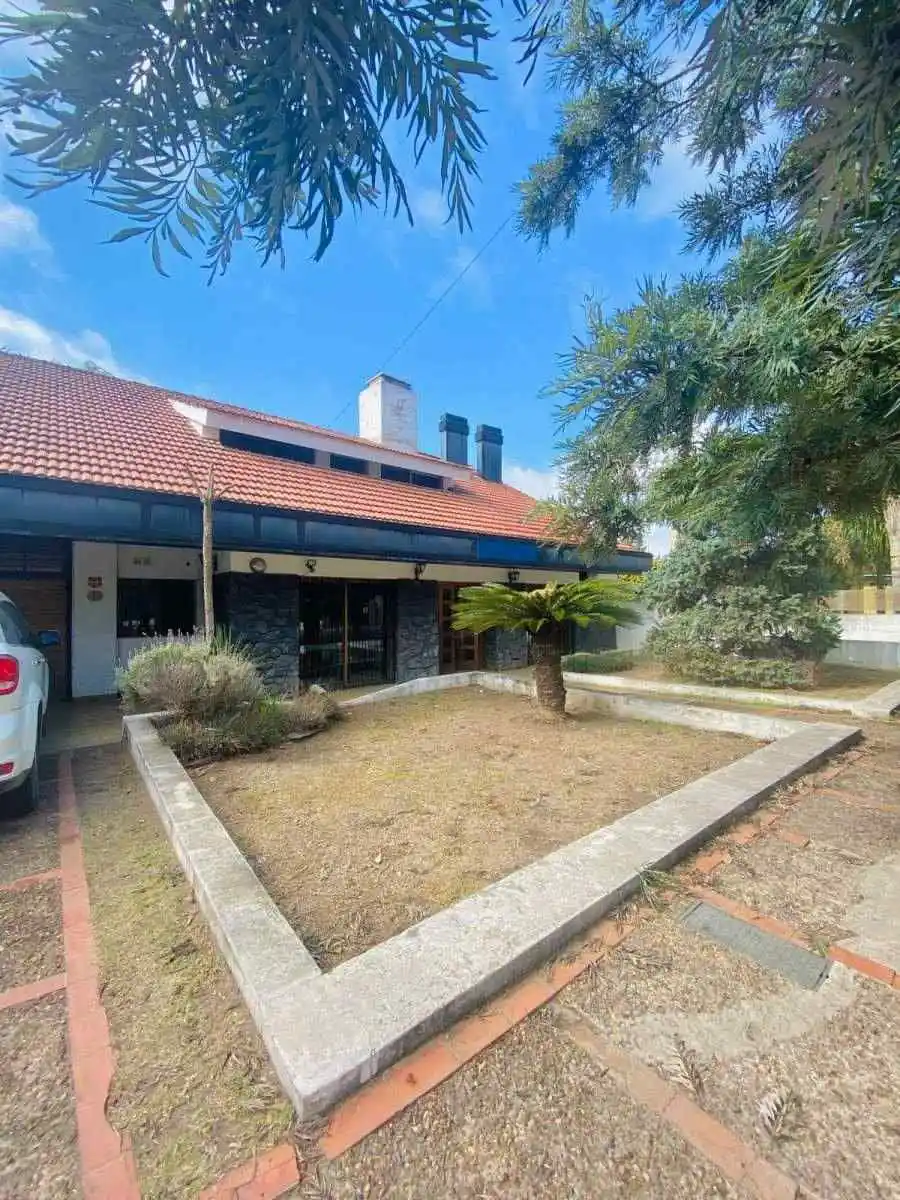 CASA EN VENTA - VILLA BELGRANO zona norte