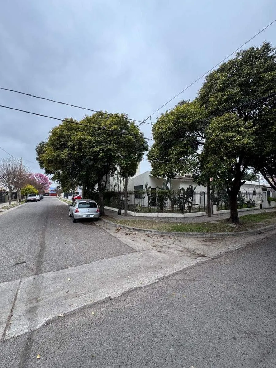 Venta casa de tres dormitorios en Marques de Sobremonte