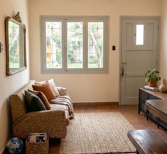 Casa · 250m² · 8 Ambientes · 1 Cochera