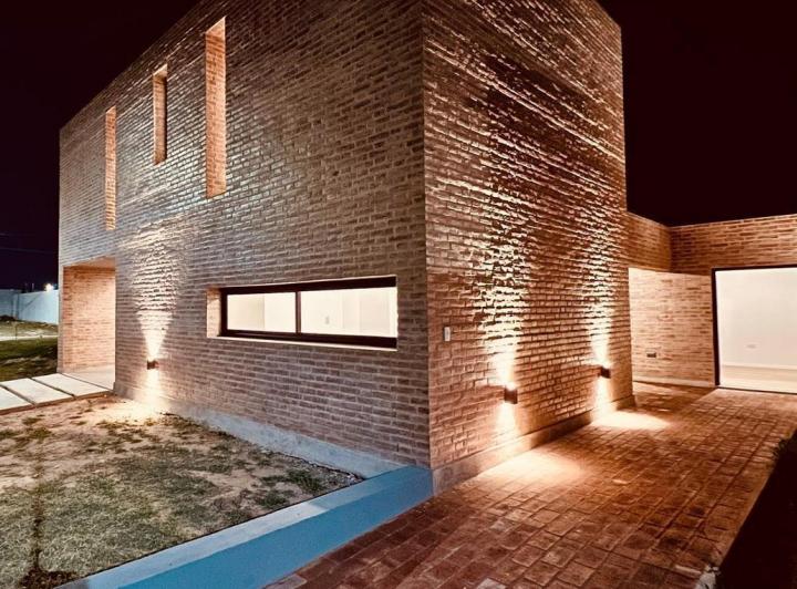 Casa · 150m² · 5 Ambientes · 1 Cochera