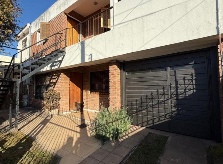 Casa · 154m² · 4 Ambientes · 1 Cochera