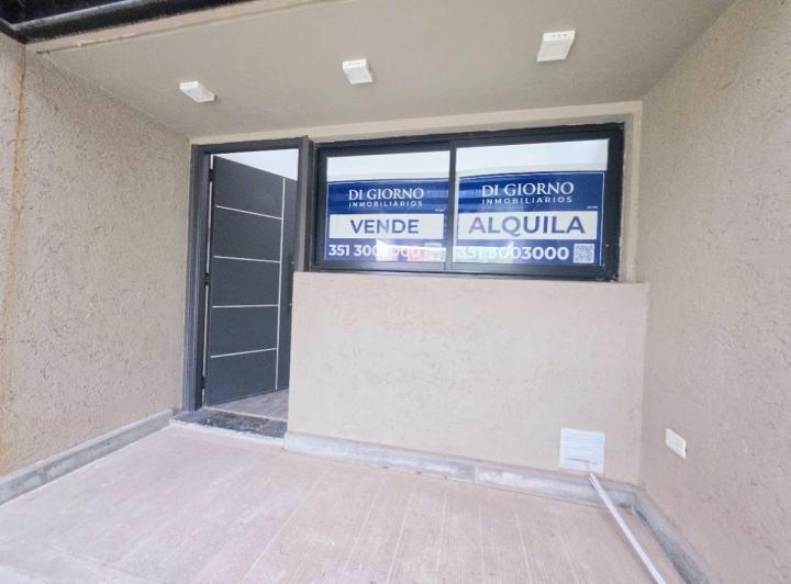 Casa · 80m² · 4 Ambientes · 1 Cochera