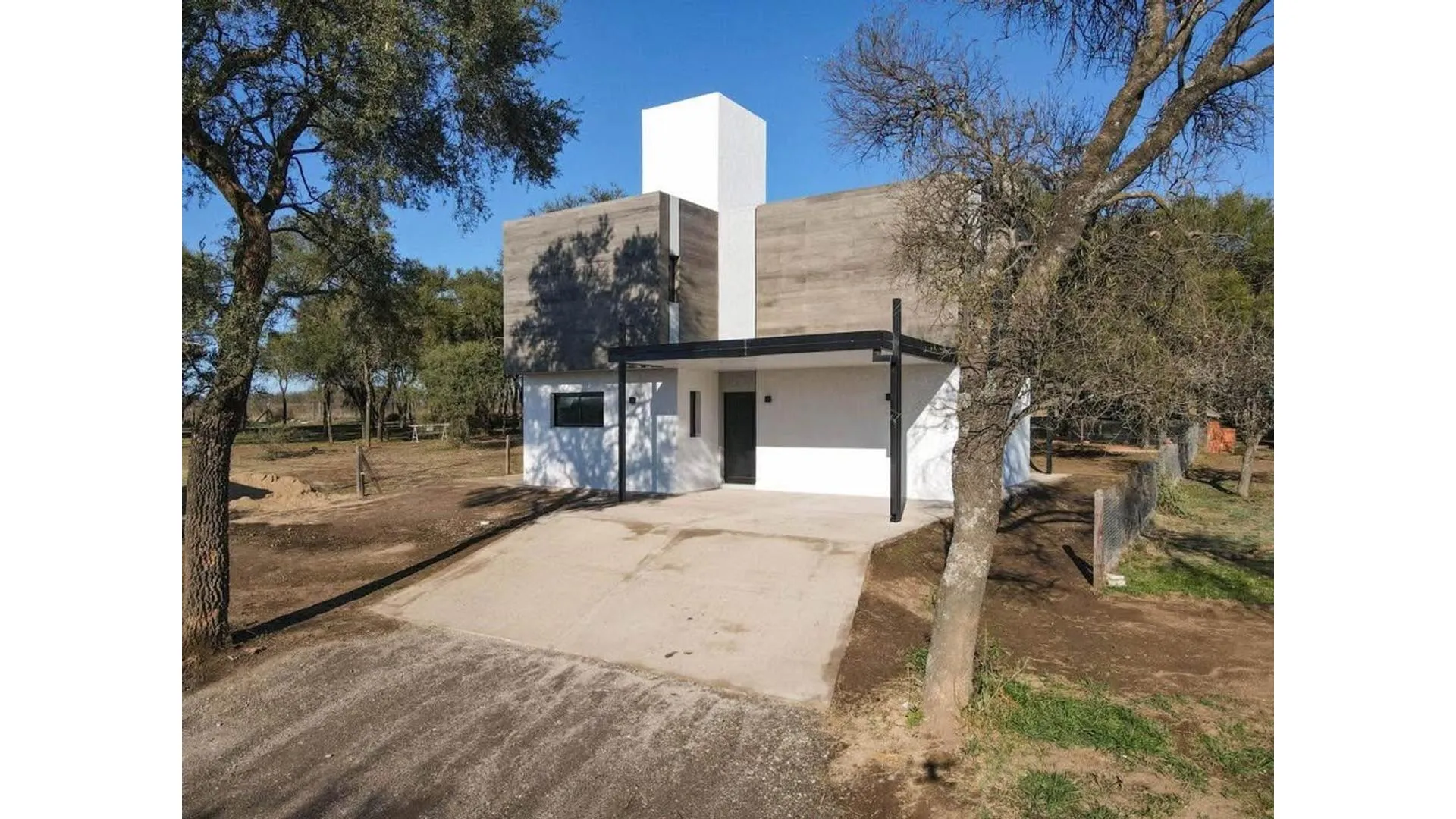 SE VENDE CASA EN VALLE DEL GOLF A ESTRENAR!!